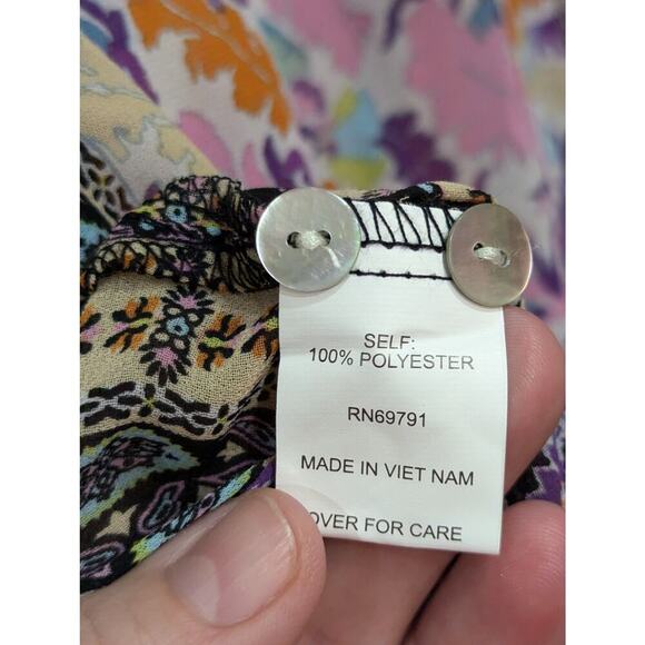 Women's pretty printed tunic top w/mother of pearl buttons by Fig and Flowers, L - Picture 4 of 8